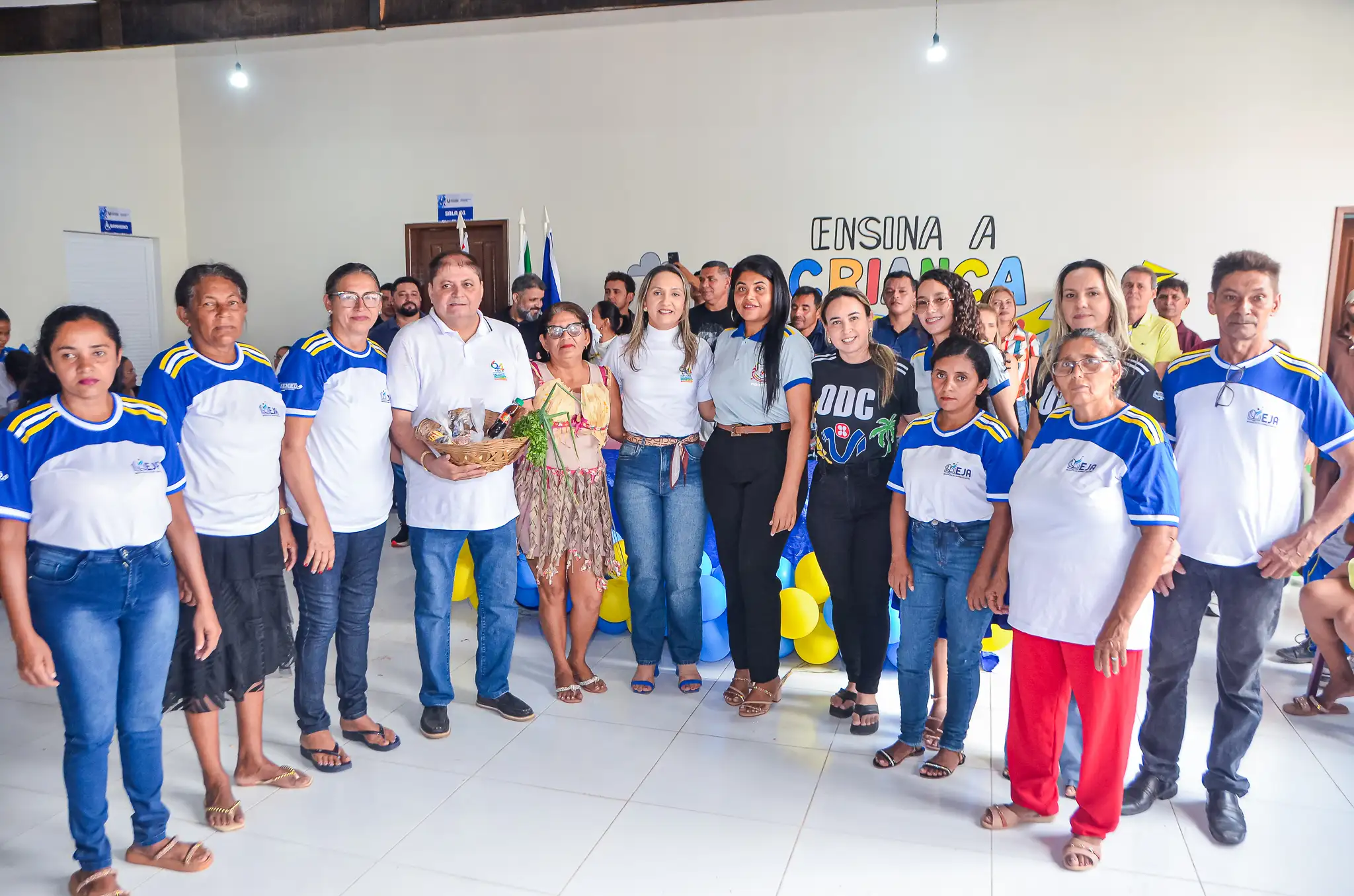 Galeria de imagens - Foto 21 da notícia: A Prefeitura inaugurou a Escola Municipal Raimundo Leal, no Povoado Barraquinha da Linha